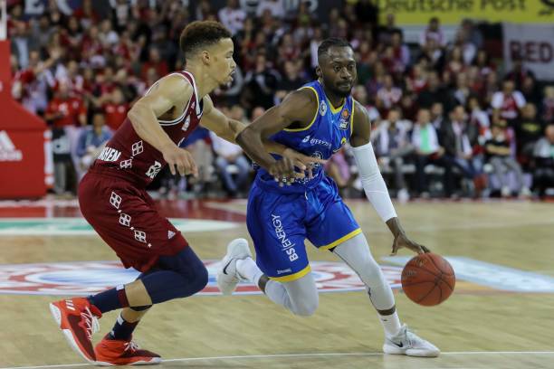 德拉富恩特 德拉富恩特