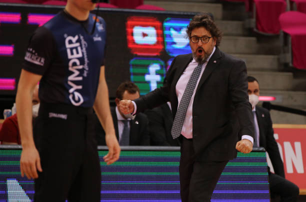 他们必须快 他们必须快